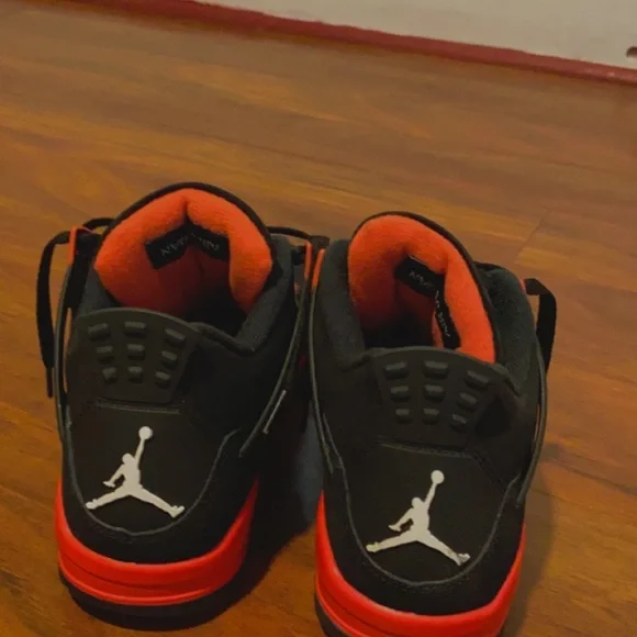 Air Jordan 4s “red thunder”